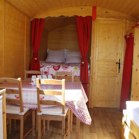 Roulotte Poulette Hotel Mortagne-au-Perche Kültér fotó